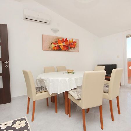 Apartments By The Sea Vlasici, Pag - 9324 חדר תמונה